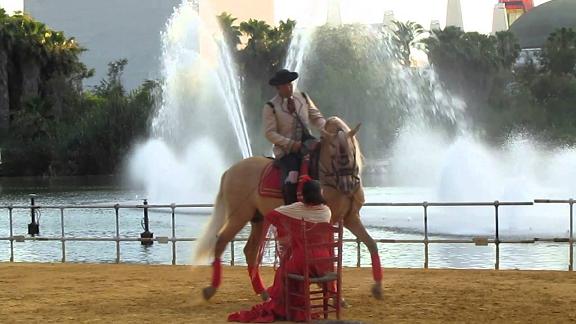 Танцы фламенко в парке