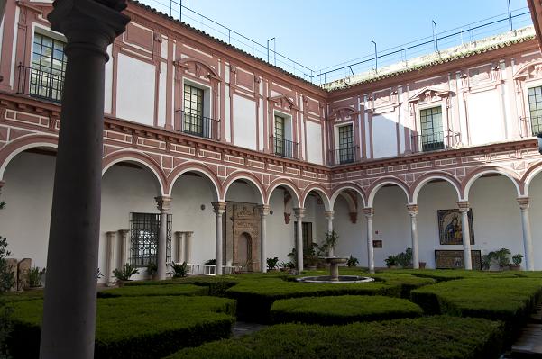 дворик в музее изящных искусств Севильи
