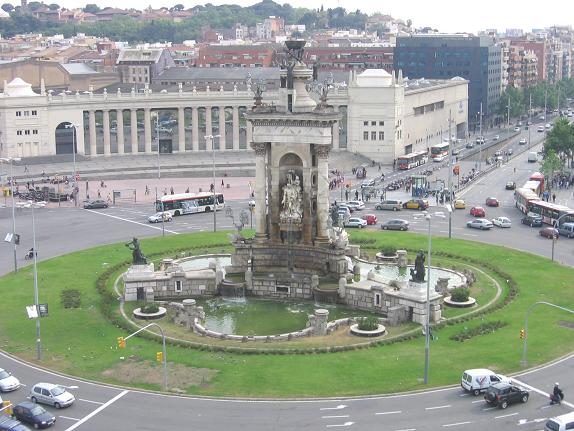 Фото статуи на площади Испании