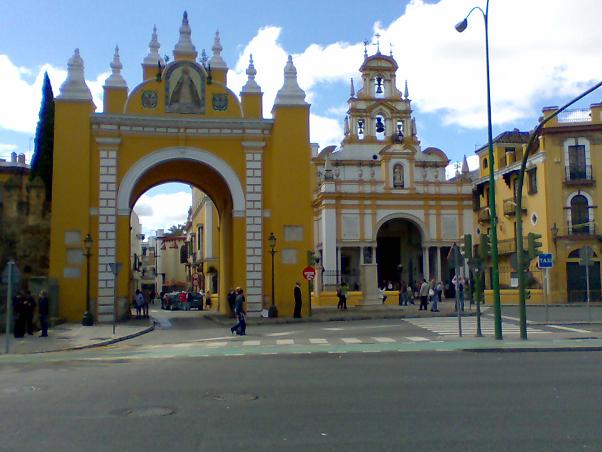 Базилика Макарена в Севилье